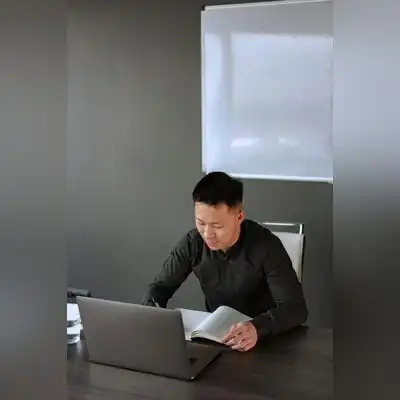 狄轩茵